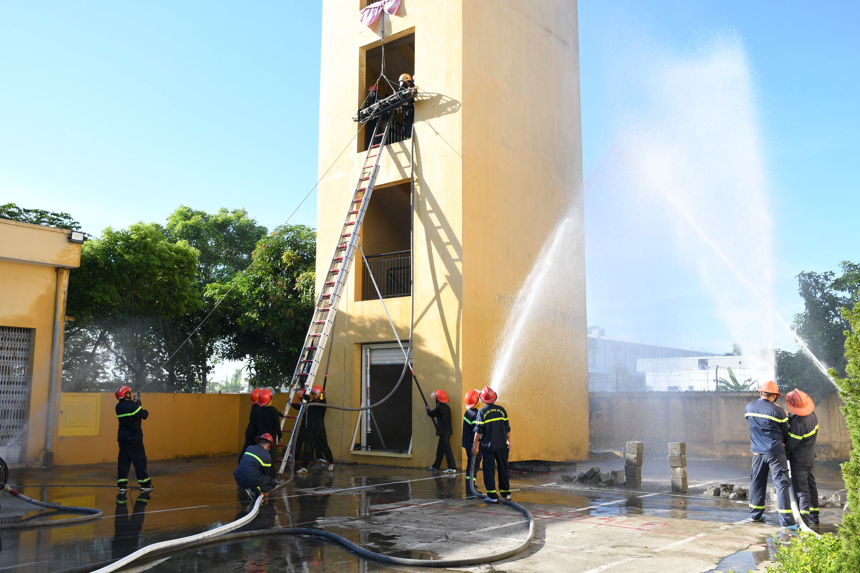 Lối và đường thoát nạn: Khái niệm và một số yêu cầu theo quy định tại QCVN 06:2021/BXD